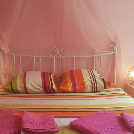 B&B La Vie En Rose Basel Exterior photo